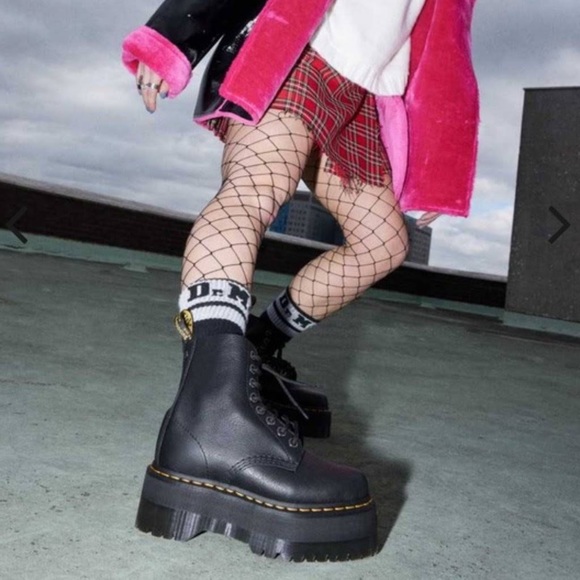 NEW Dr. Marten's 1460 PASCAL MAX LEATHER PLATFORM BOOTS - Picture 2 of 11